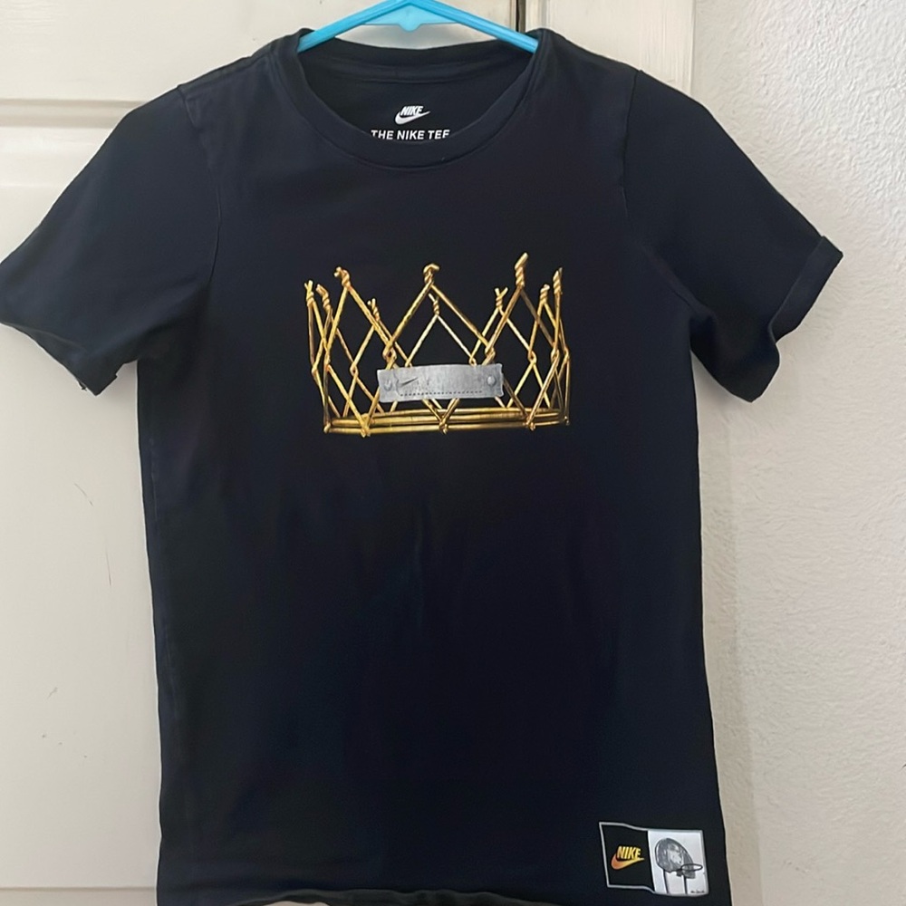 Nike King LeBron t-shirt // size XS boys